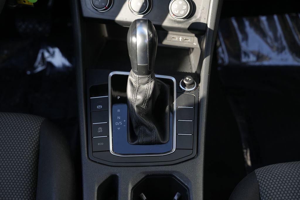 Used 2021 Volkswagen Jetta S w/ Driver Assistance Package FWD image 40