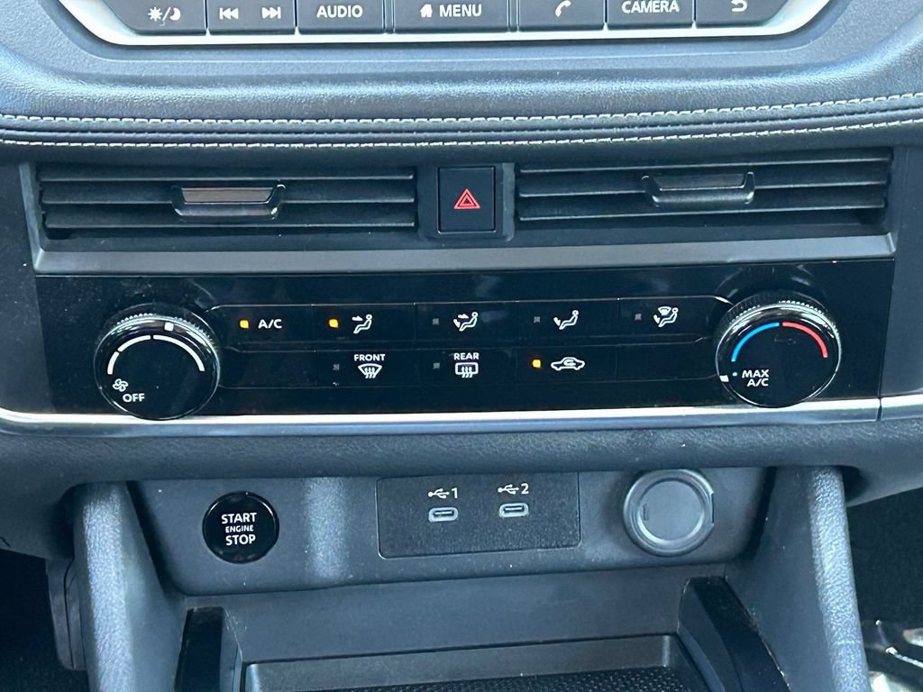 Used 2024 Nissan Rogue S FWD image 17