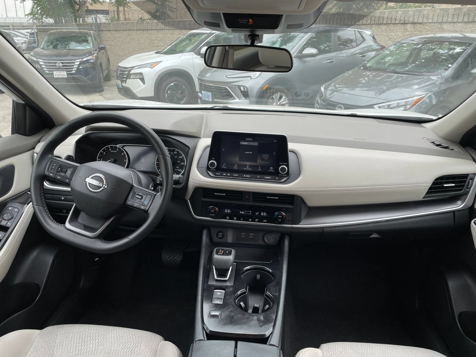 Used 2025 Nissan Rogue SV FWD image 35