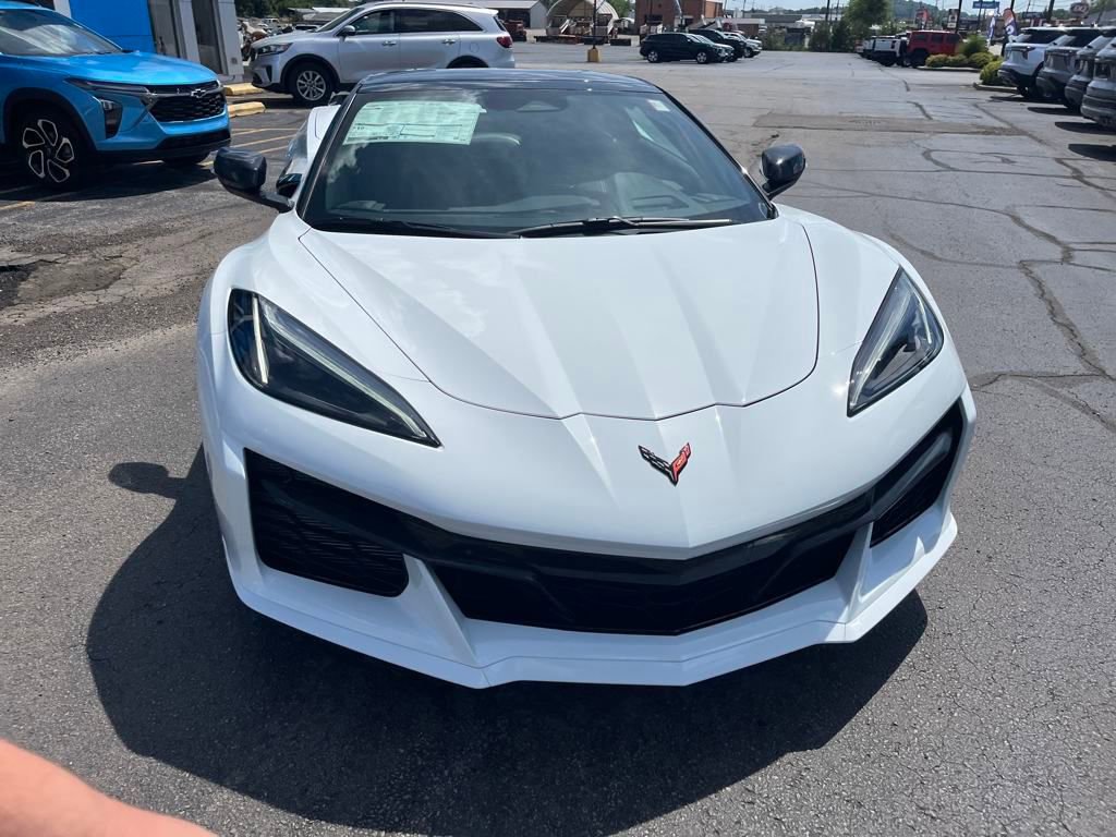 New 2025 Chevrolet Corvette E-Ray w/ Battery Protection Package image 8