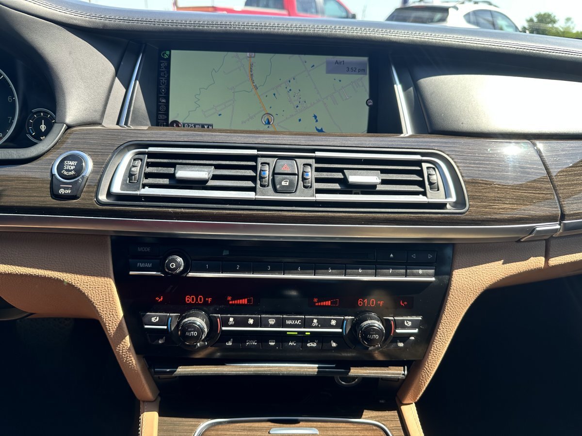 Used 2014 BMW 750Li RWD image 26