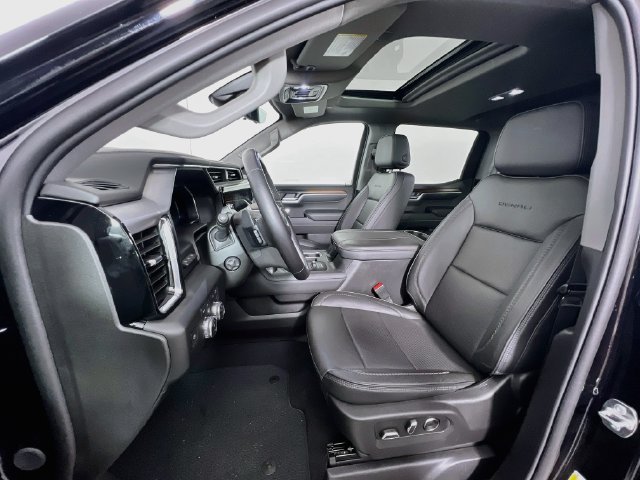 Used 2026 GMC Sierra 1500 Denali AWD/4WD image 4