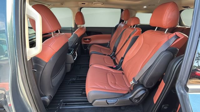 Used 2024 Kia Carnival SX Prestige image 20
