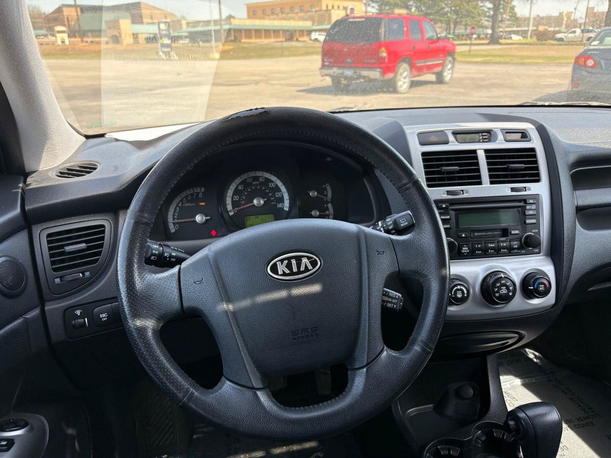 Used 2008 Kia Sportage EX w/ Leather Pkg FWD image 9