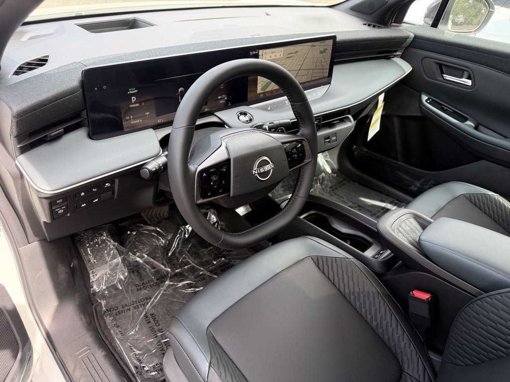 New 2026 Nissan Leaf Platinum+ w/ Cargo Package (Platinum+) FWD image 11