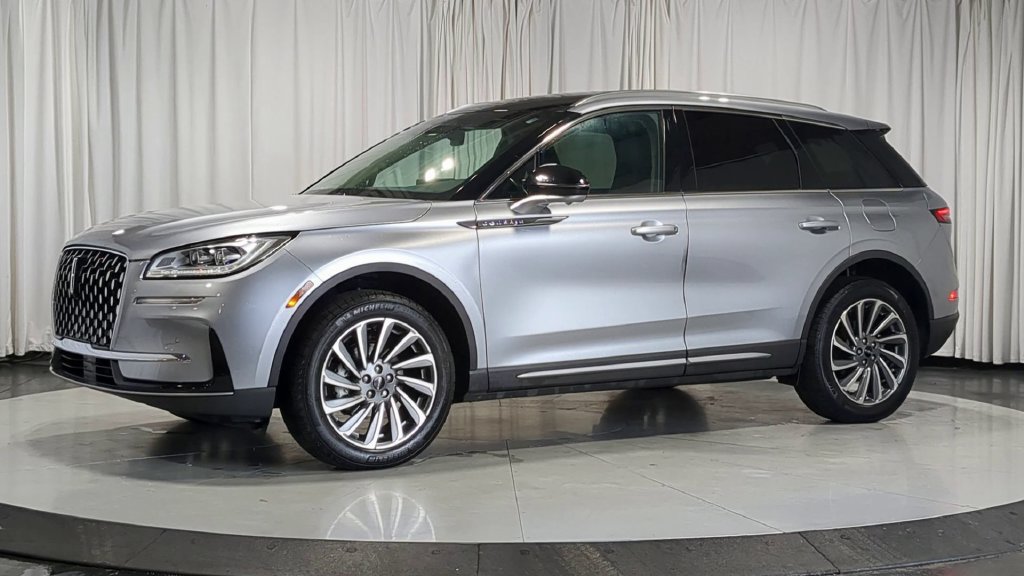 Used 2023 Lincoln Corsair Reserve w/ Equipment Group 201A AWD/4WD image 5