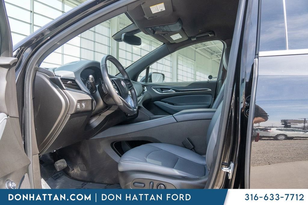 Used 2024 Buick Enclave Essence w/ Sport Touring Edition image 17
