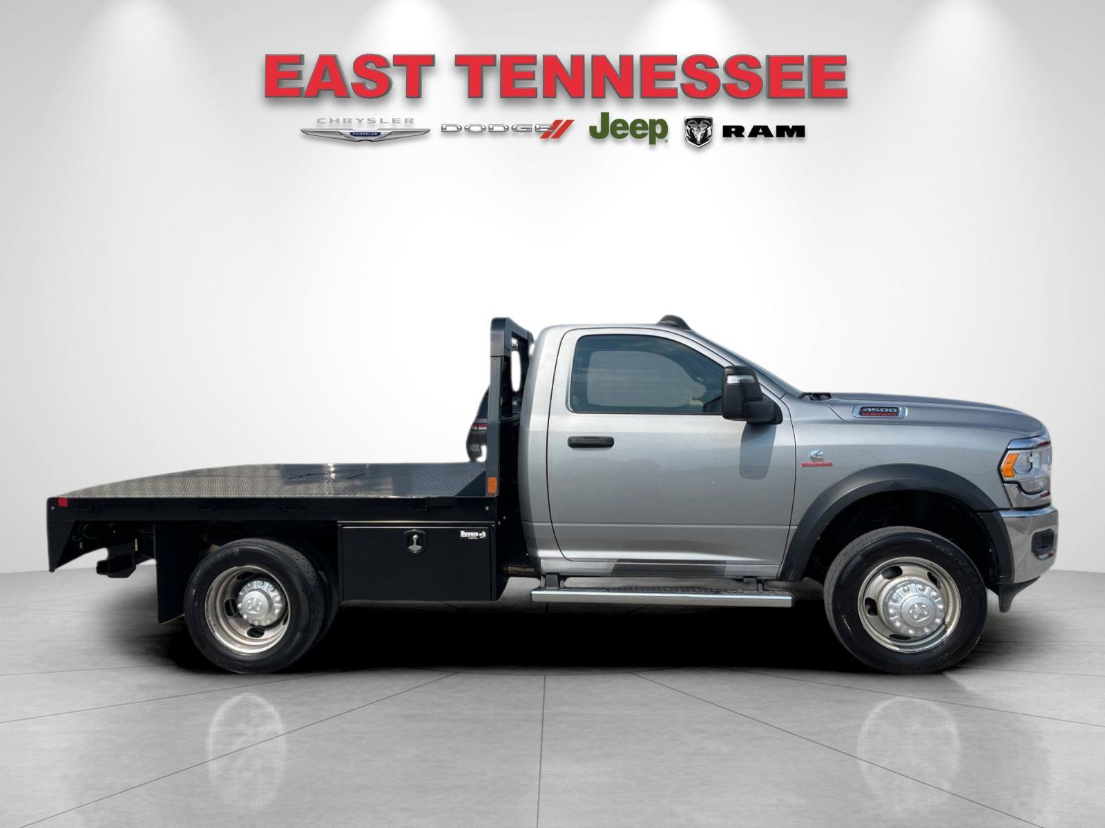 Used 2024 RAM 4500 Tradesman AWD/4WD image 2