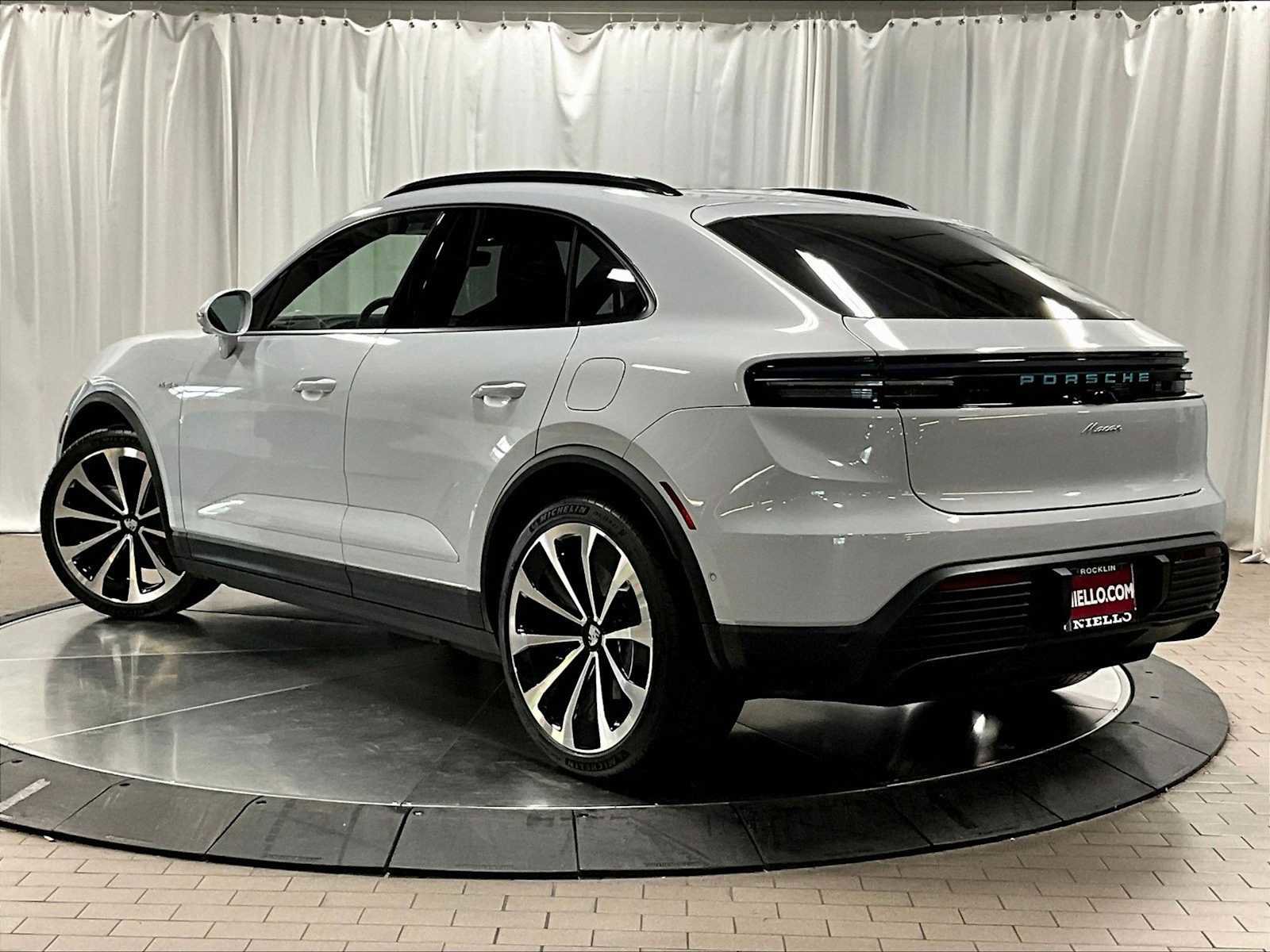 New 2026 Porsche Macan Electric RWD image 3