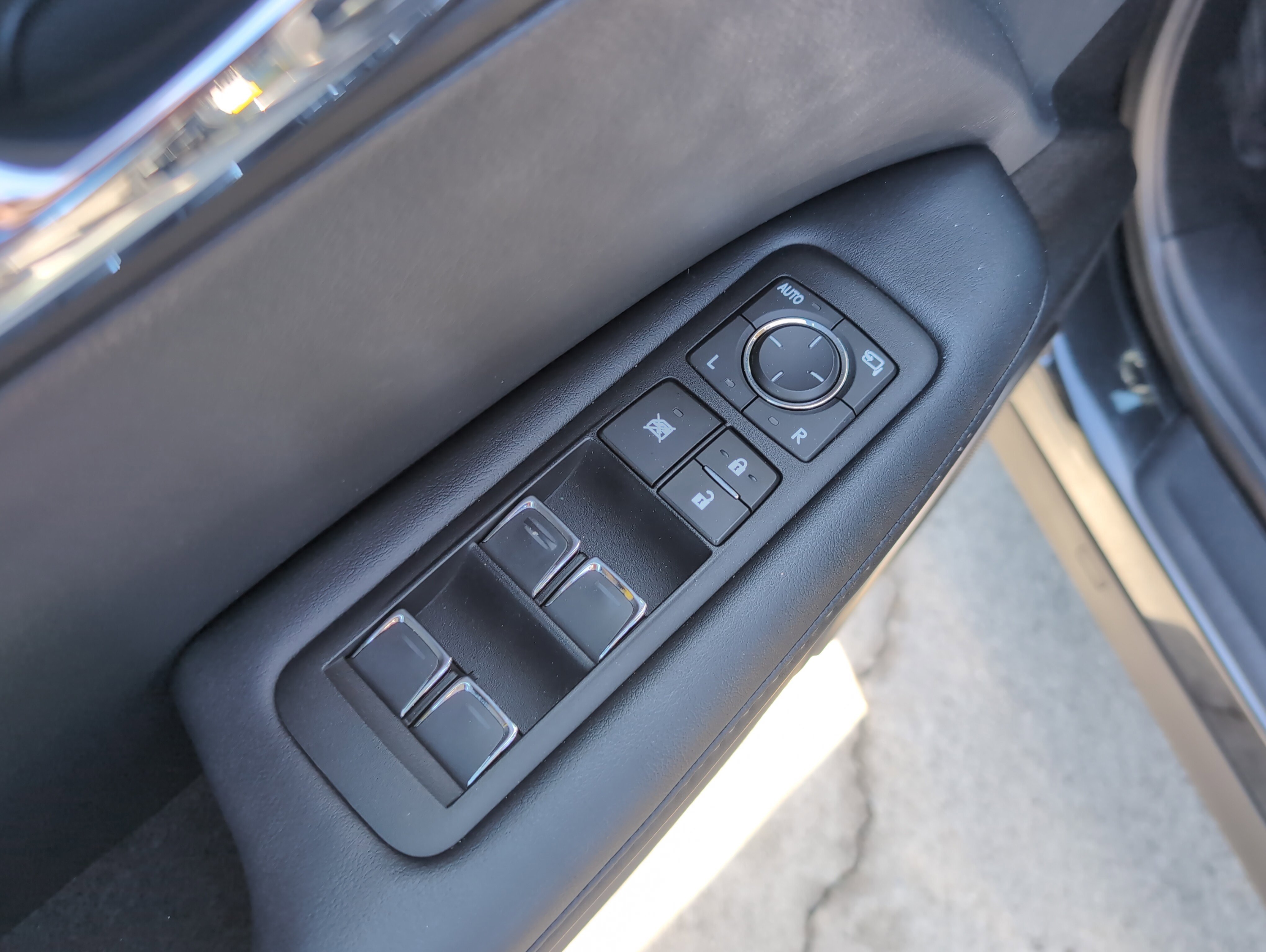 Used 2022 Lexus RX 350 F Sport w/ Accessory Package image 15