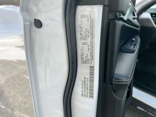 Used 2023 Jeep Grand Cherokee L Laredo image 33