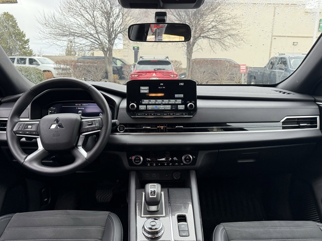 Used 2024 Mitsubishi Outlander SE image 22