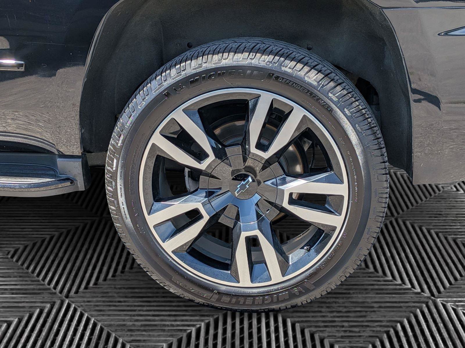 Used 2018 Chevrolet Tahoe Premier AWD/4WD image 27