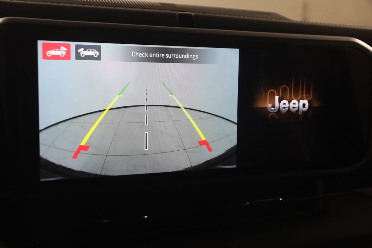 Used 2024 Jeep Wrangler High Altitude AWD/4WD image 11