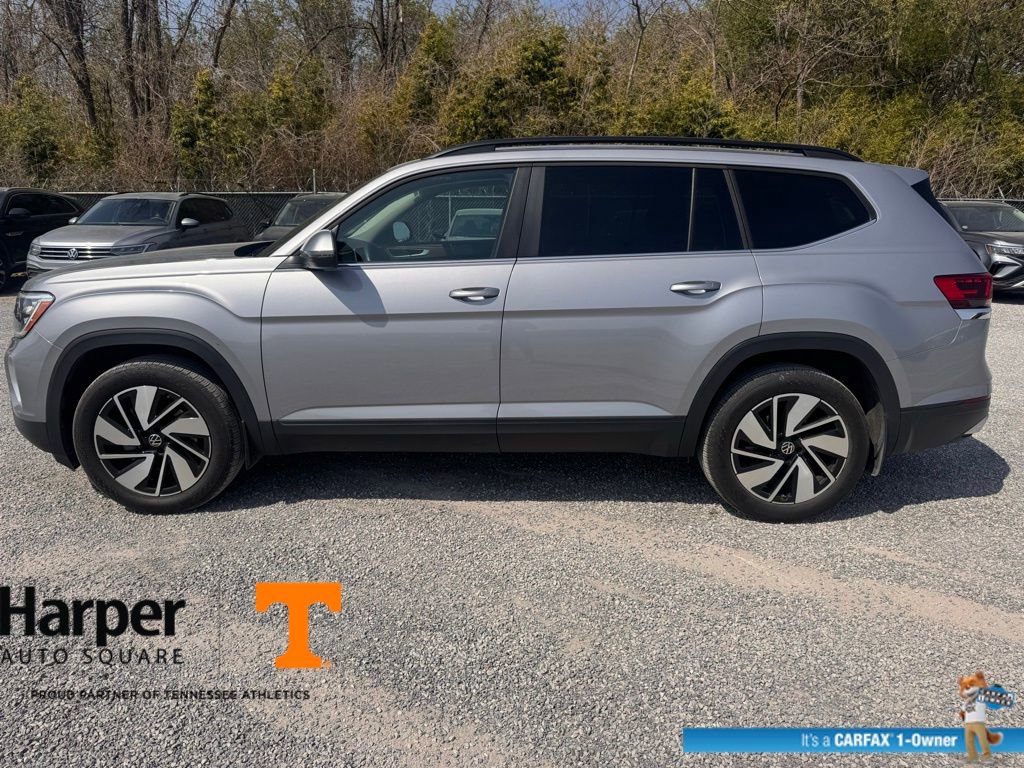 Used 2024 Volkswagen Atlas SE image 2