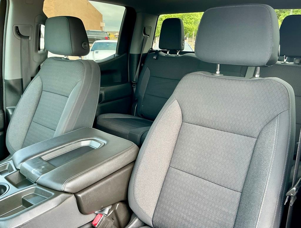 Used 2020 Chevrolet Silverado 1500 LT w/ LT Value Package AWD/4WD image 37