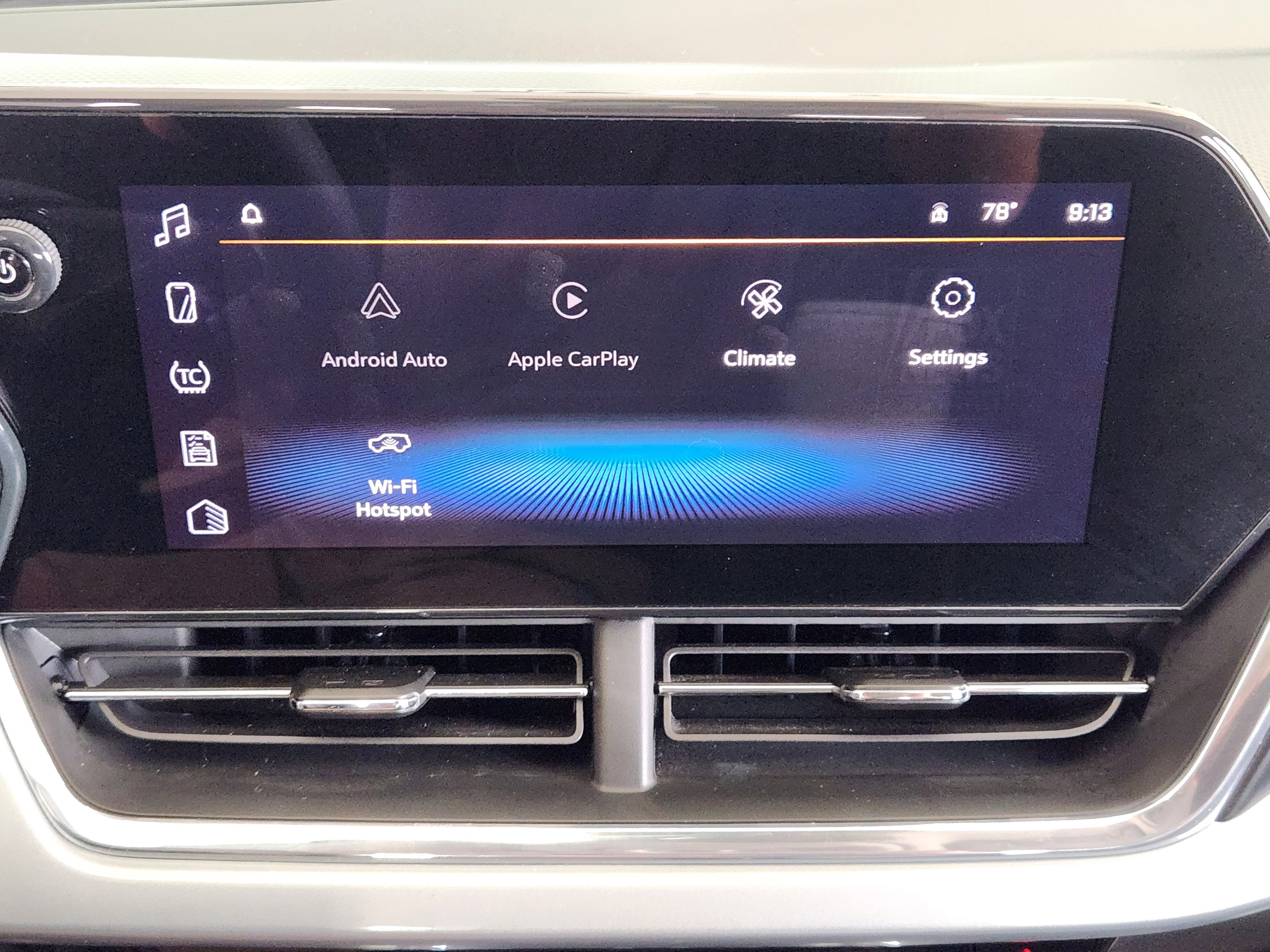 Certified 2025 Chevrolet Trax LT image 18