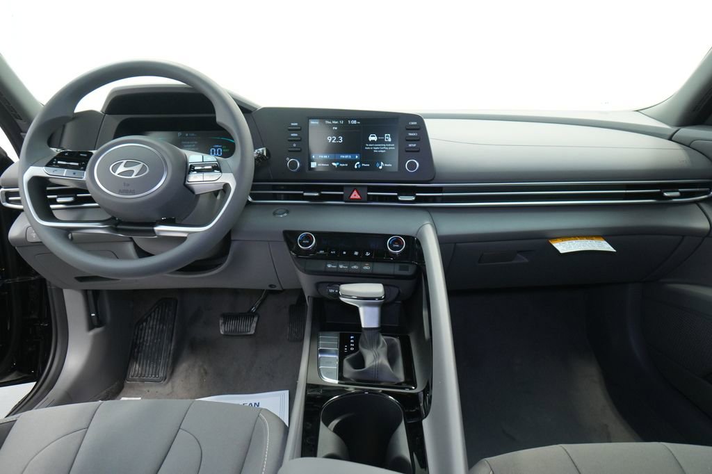 New 2026 Hyundai Elantra Blue image 28