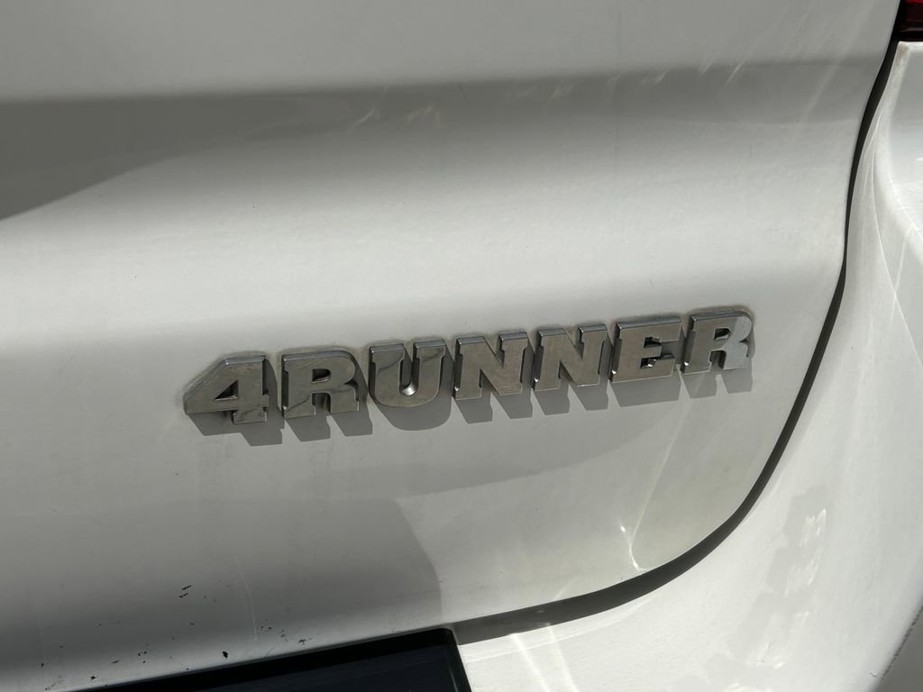 Used 2008 Toyota 4Runner SR5 image 14