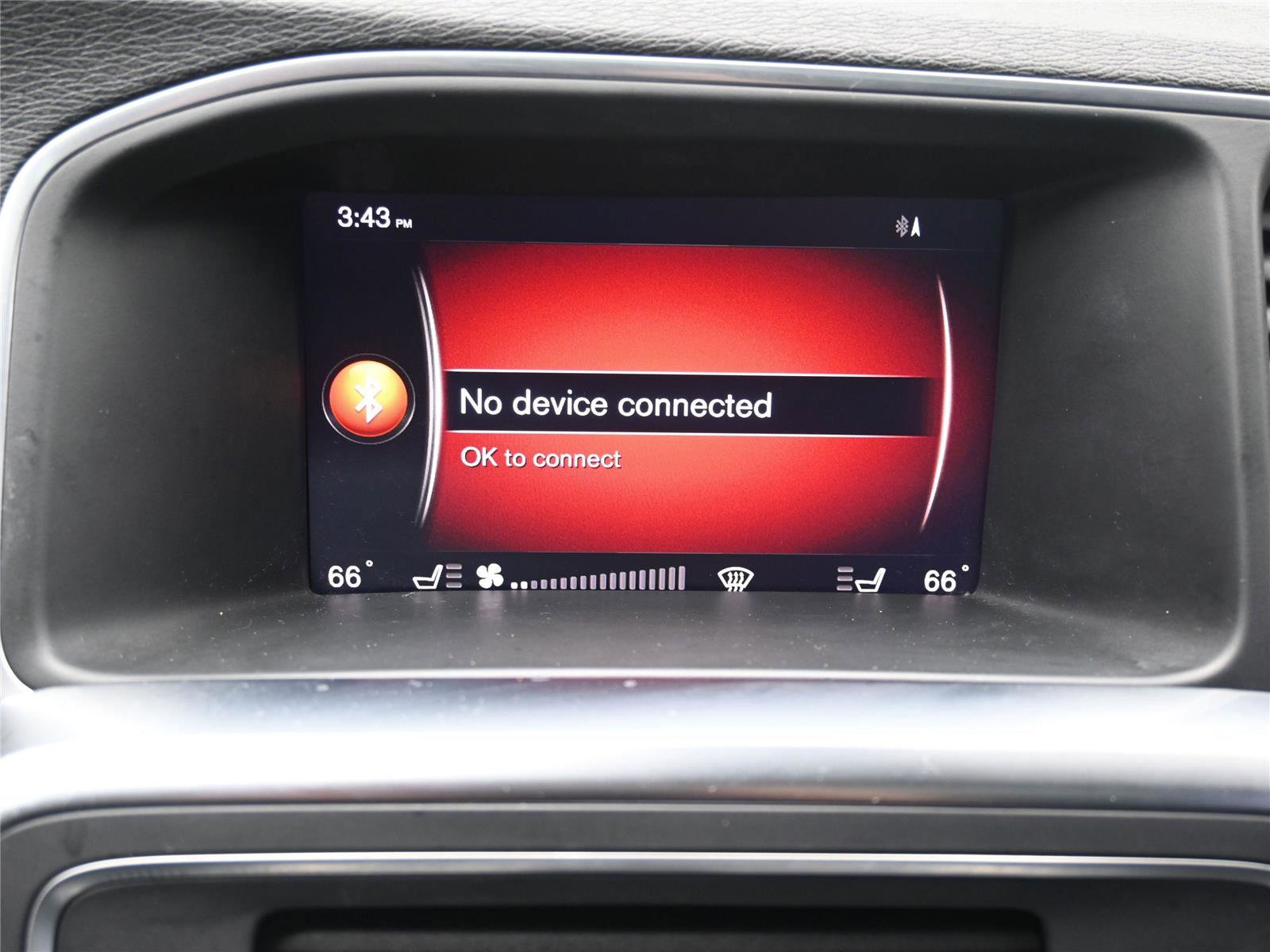 Used 2018 Volvo S60 T5 Inscription image 12