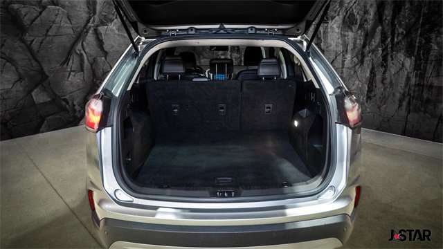 Used 2021 Ford Edge SEL image 21