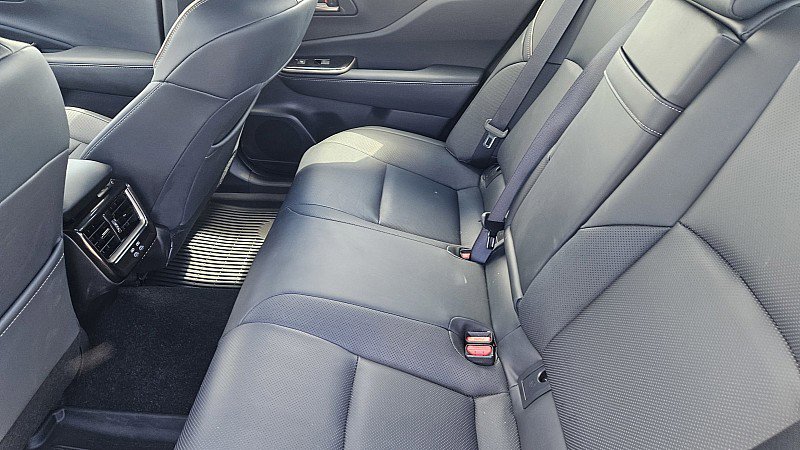 Used 2025 Toyota Crown AWD/4WD image 8