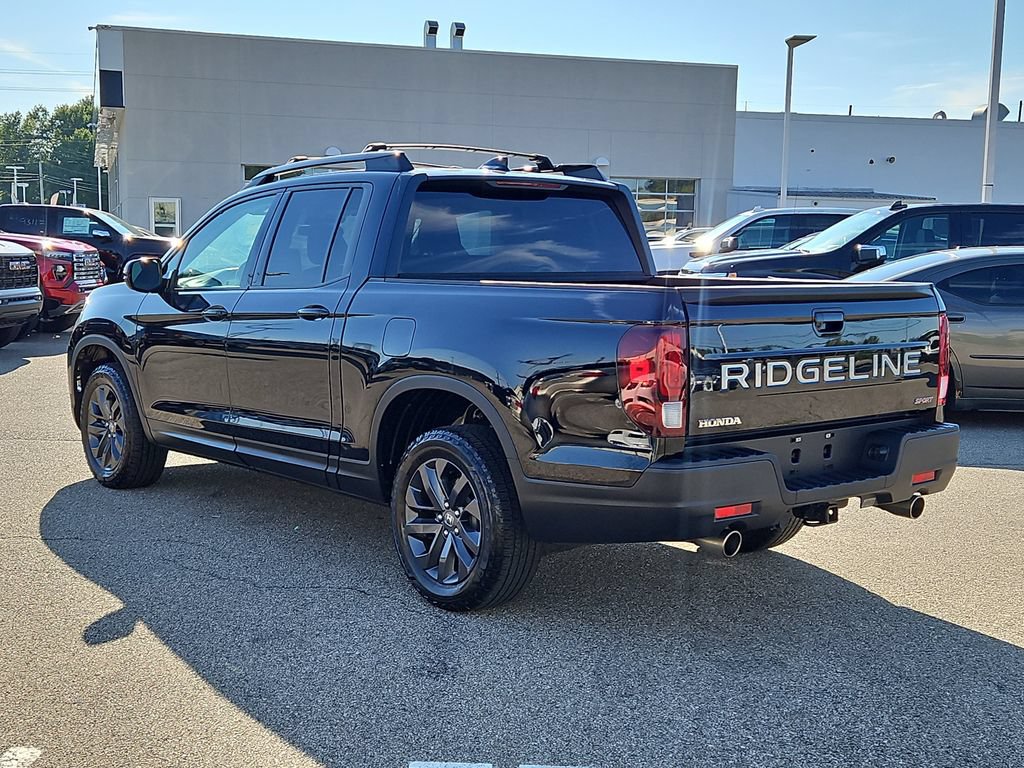 Used 2025 Honda Ridgeline Sport image 3