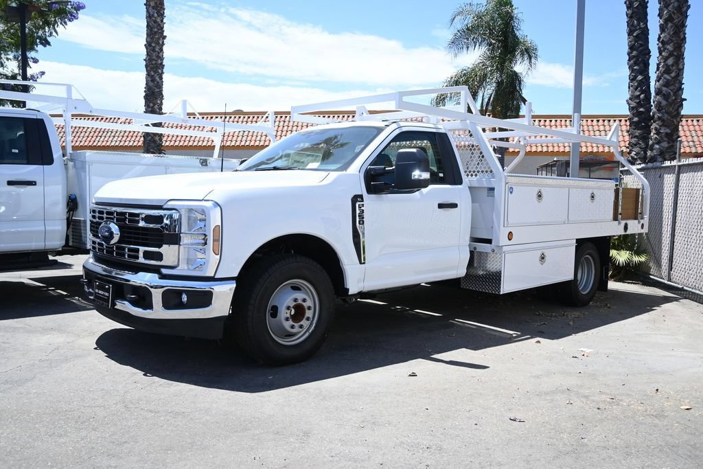 New 2026 Ford F350 XL w/ XL Chrome Package RWD image 9