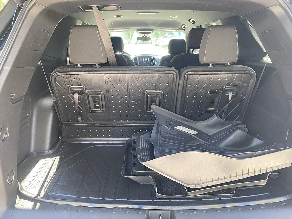 Used 2023 Chevrolet Traverse LT w/ LPO, Floor Liner Package AWD/4WD image 47
