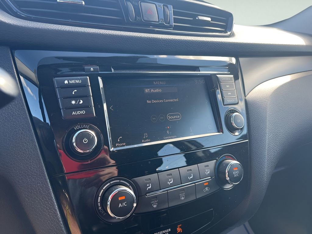 Used 2021 Nissan Rogue Sport S image 23