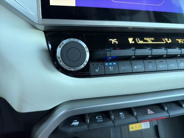 Used 2024 Toyota Sequoia Capstone image 40