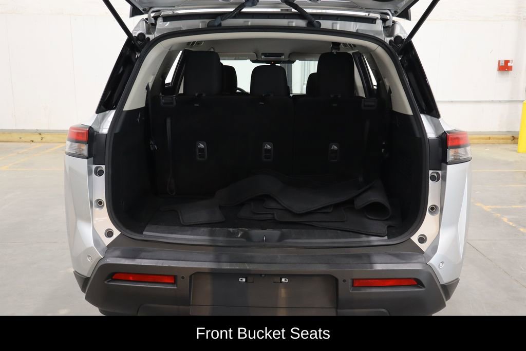 Used 2024 Nissan Pathfinder SV image 14