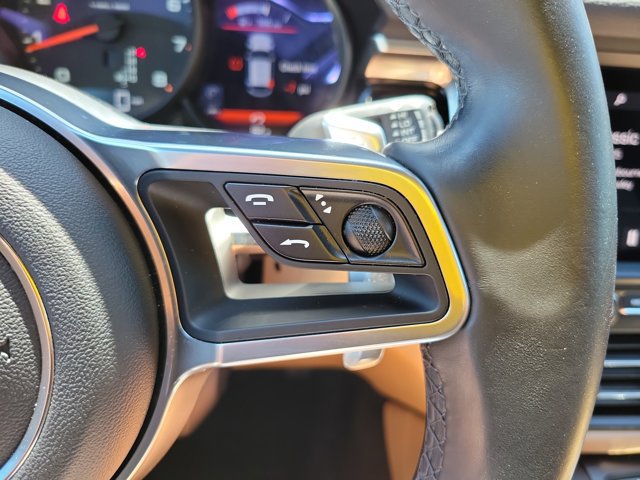 Certified 2020 Porsche Macan AWD/4WD image 28