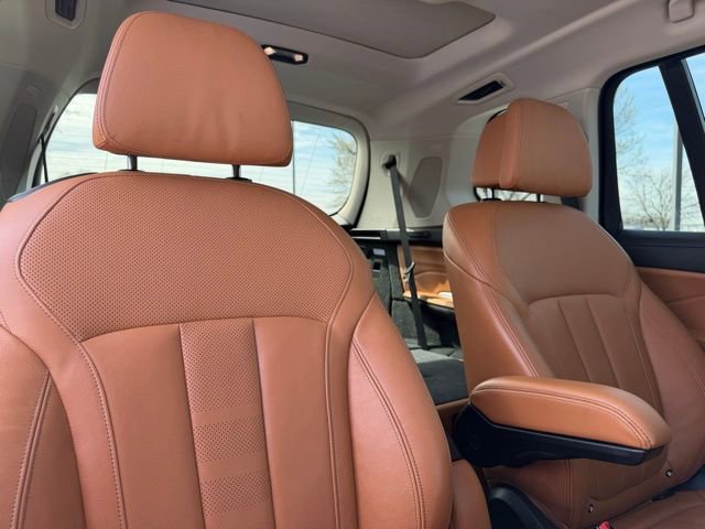 Used 2020 BMW X7 xDrive40i w/ Premium Package AWD/4WD image 14