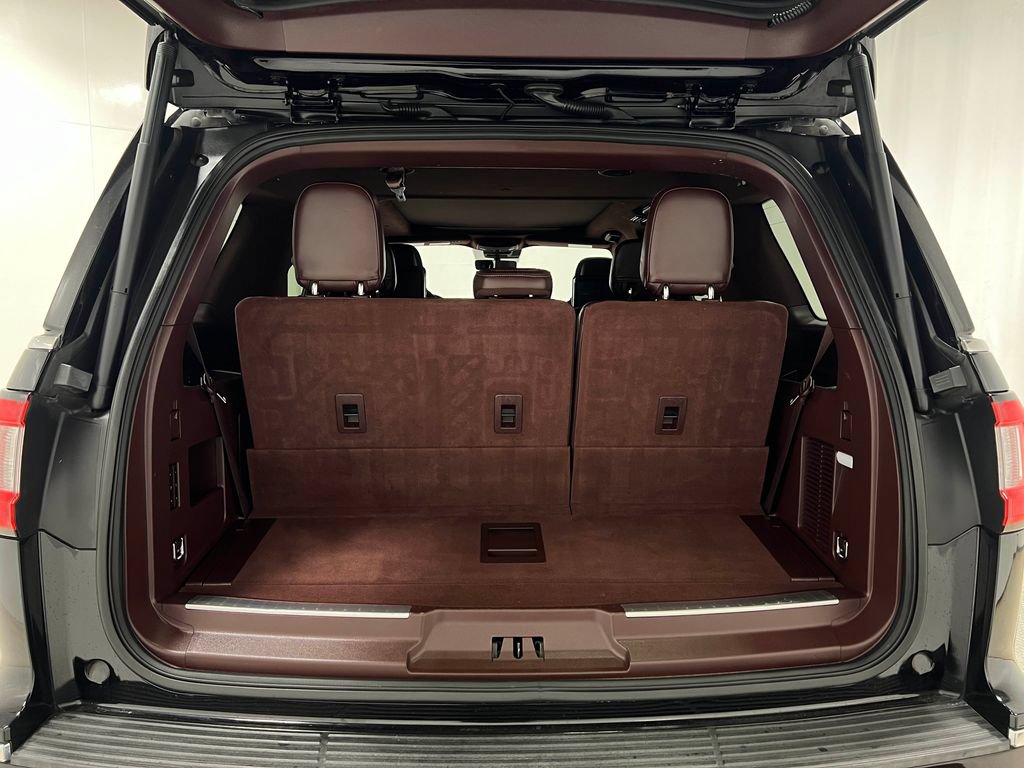 Used 2019 Lincoln Navigator Black Label w/ Cargo Package AWD/4WD image 29