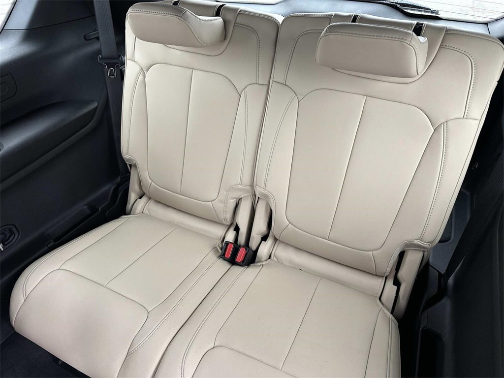 New 2026 Jeep Grand Cherokee L Limited image 10