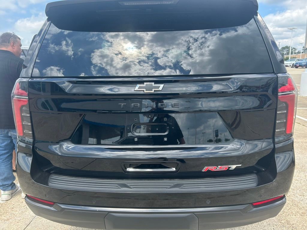 Used 2025 Chevrolet Tahoe LS RWD image 6
