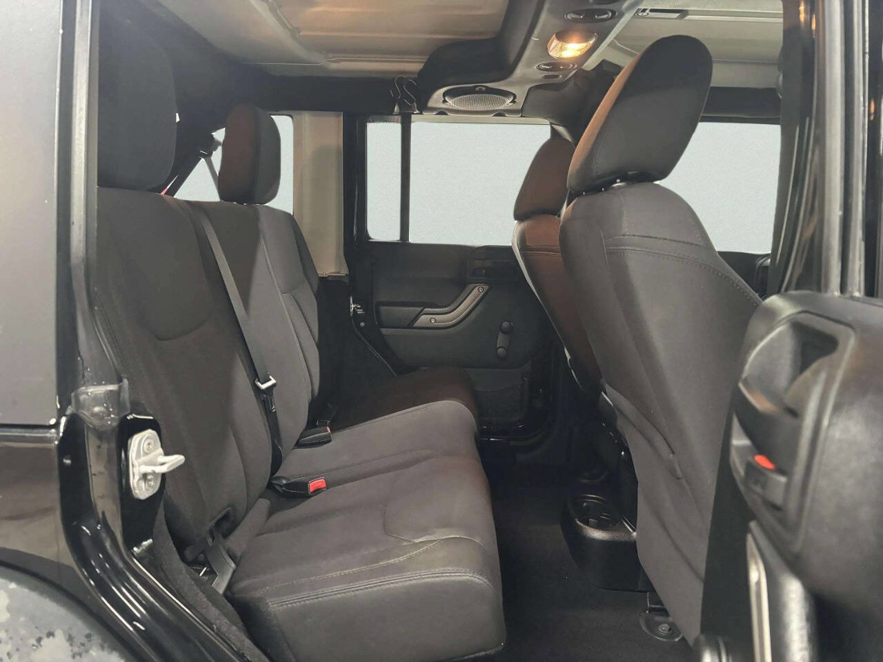Used 2014 Jeep Wrangler Unlimited Sport image 19