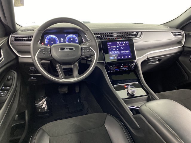 Used 2023 Jeep Grand Cherokee L Altitude AWD/4WD image 19