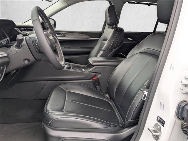 Used 2024 Jeep Grand Cherokee Limited 4xe w/ Luxury Tech Group II AWD/4WD image 13