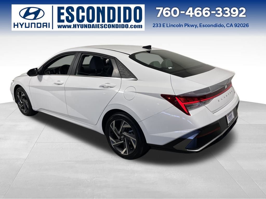New 2025 Hyundai Elantra Limited image 3