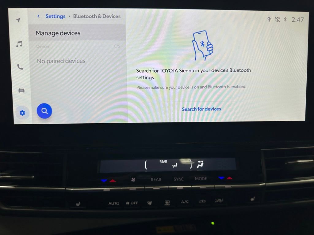 Used 2025 Toyota Sienna XLE image 29