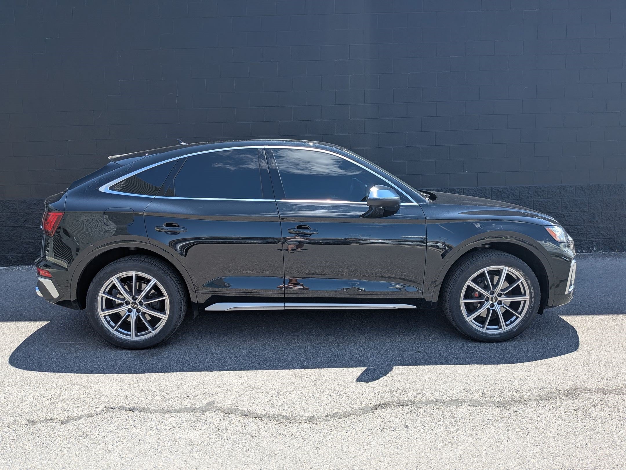 Certified 2023 Audi SQ5 Prestige w/ Prestige Package AWD/4WD image 5