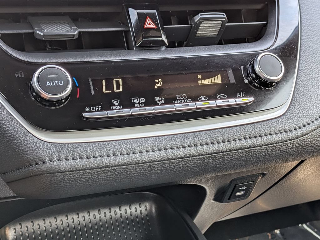 Used 2023 Toyota Corolla SE w/ SE Package FWD image 25