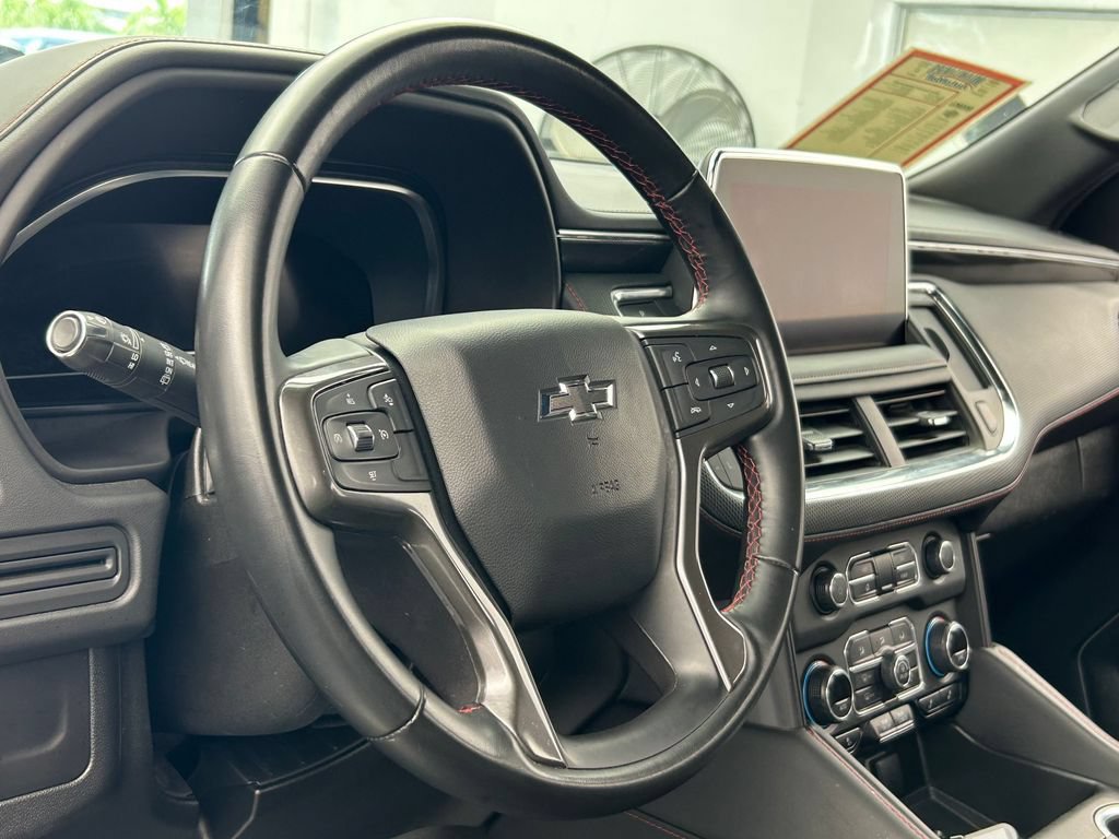 Used 2024 Chevrolet Suburban RST RWD image 16