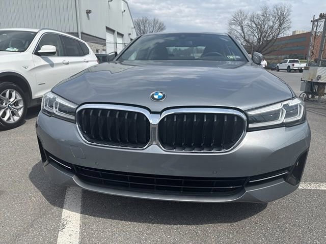 Used 2023 BMW 540i xDrive w/ Premium Package video 2