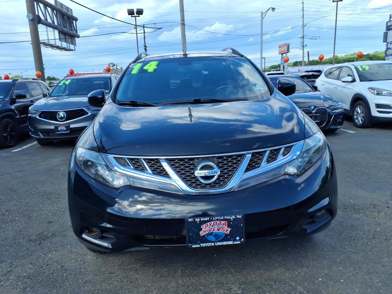 Used 2014 Nissan Murano LE w/ Platinum Edition Package AWD/4WD image 2