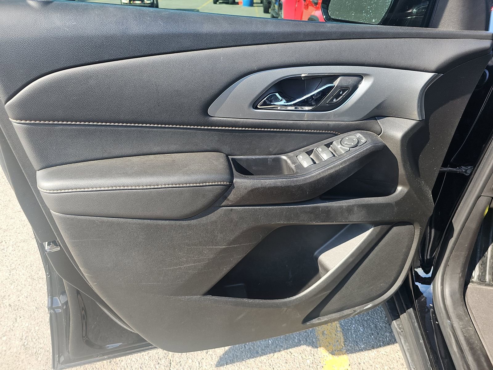 Used 2021 Chevrolet Traverse LS w/ LPO, Blackout Package image 16