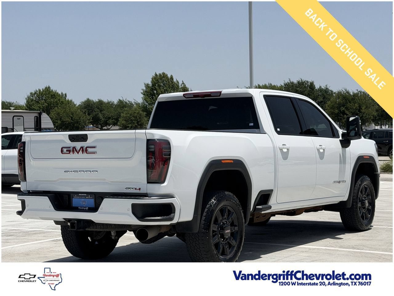 Certified 2025 GMC Sierra 2500 AT4 AWD/4WD image 4