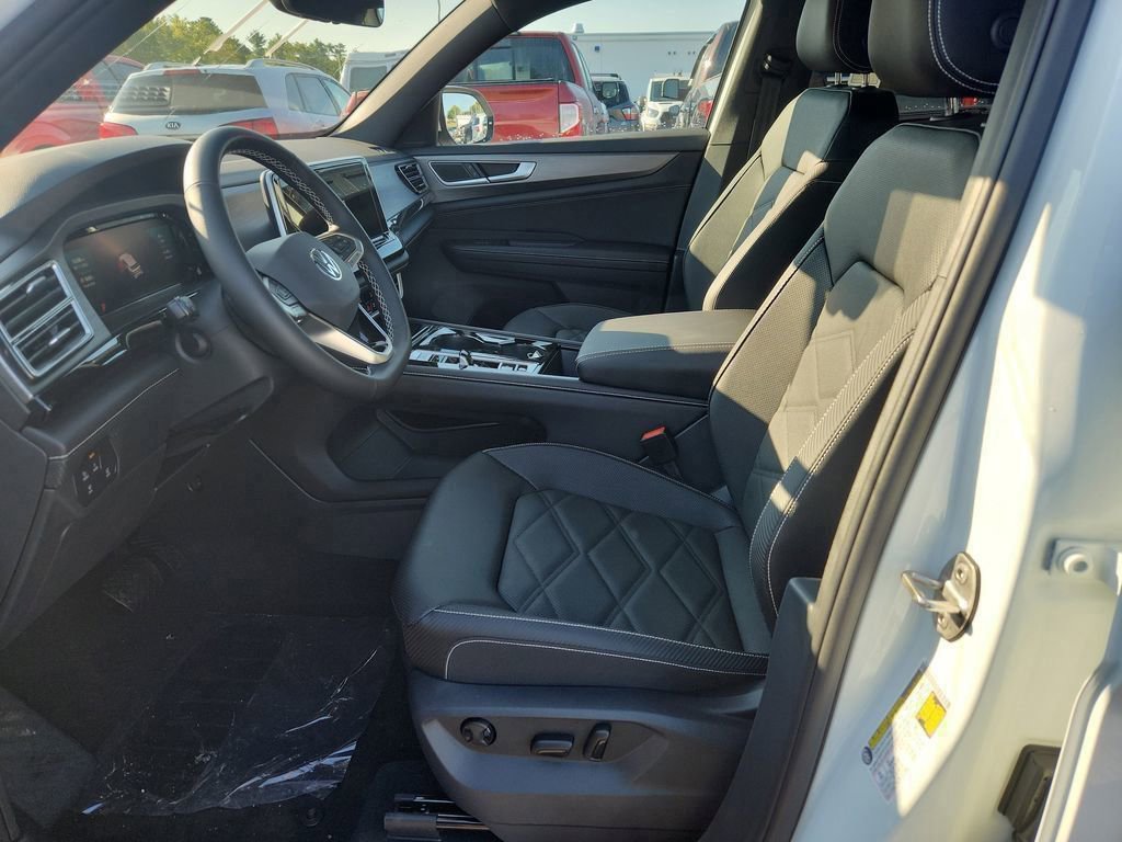 New 2026 Volkswagen Atlas Cross Sport SE image 9